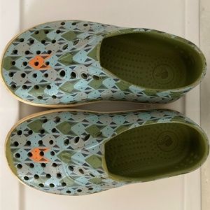 Native Miller shoes size 10